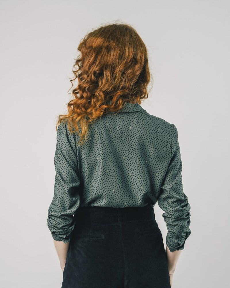BLUSA VERDE CON PUNTOS NEGROS 100% Ecovero Viscosa - Imagen 4