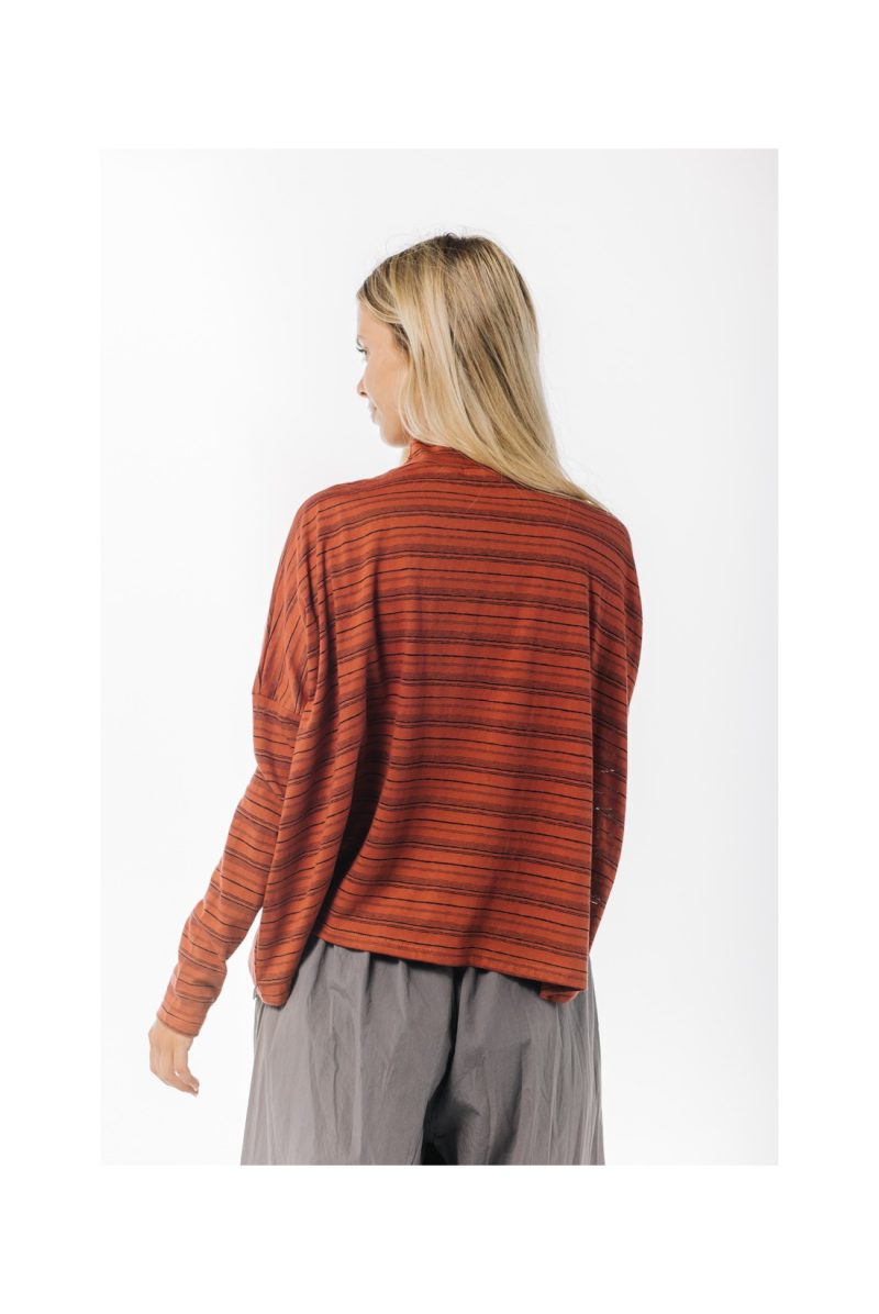 TOP RAYAS DE CUELLO ALTO GRANATE - Imagen 2