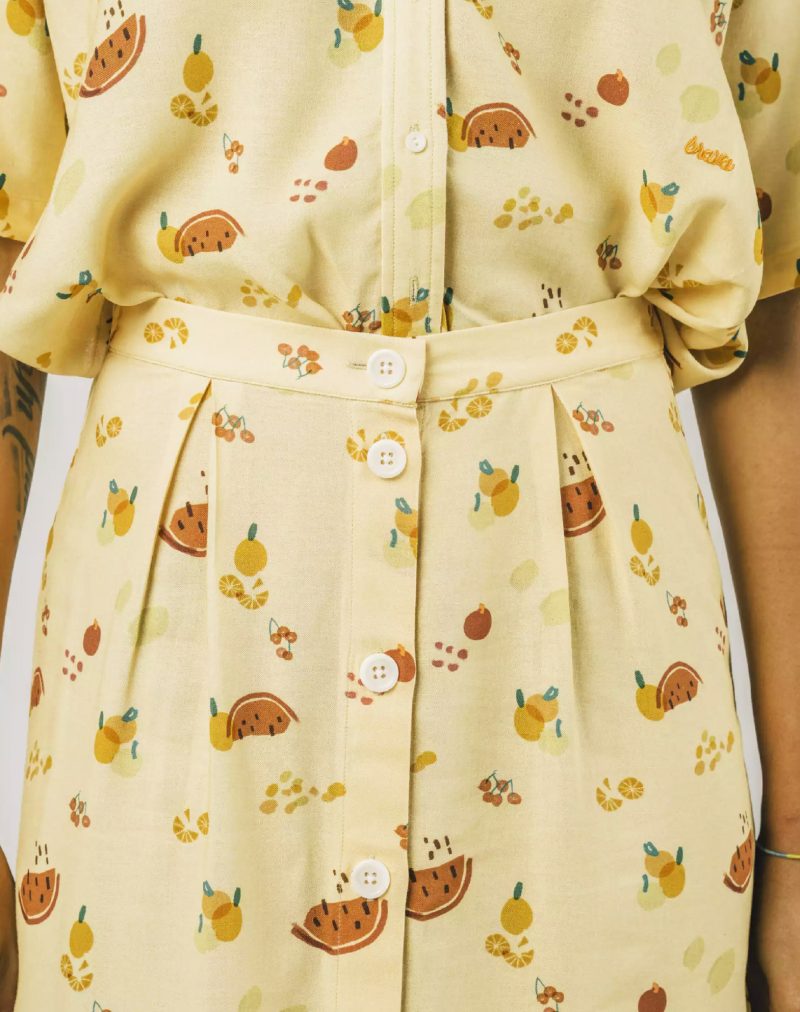 FALDA SOSTENIBLE CON ESTAMPADOS DE FRUTAS - Imagen 2