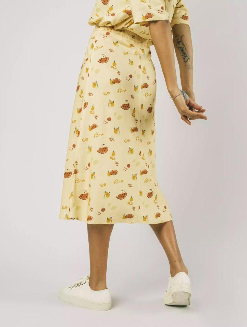 FALDA SOSTENIBLE CON ESTAMPADOS DE FRUTAS - Imagen 3